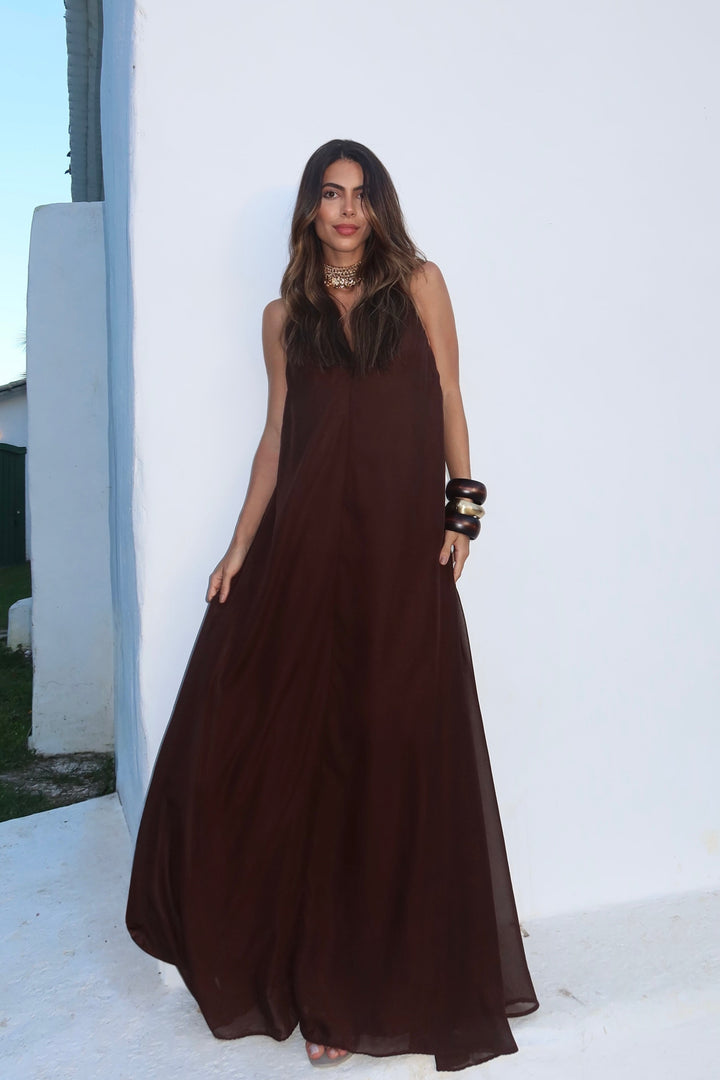 Vestido Longo Frente Única Detalhe Metal Removível