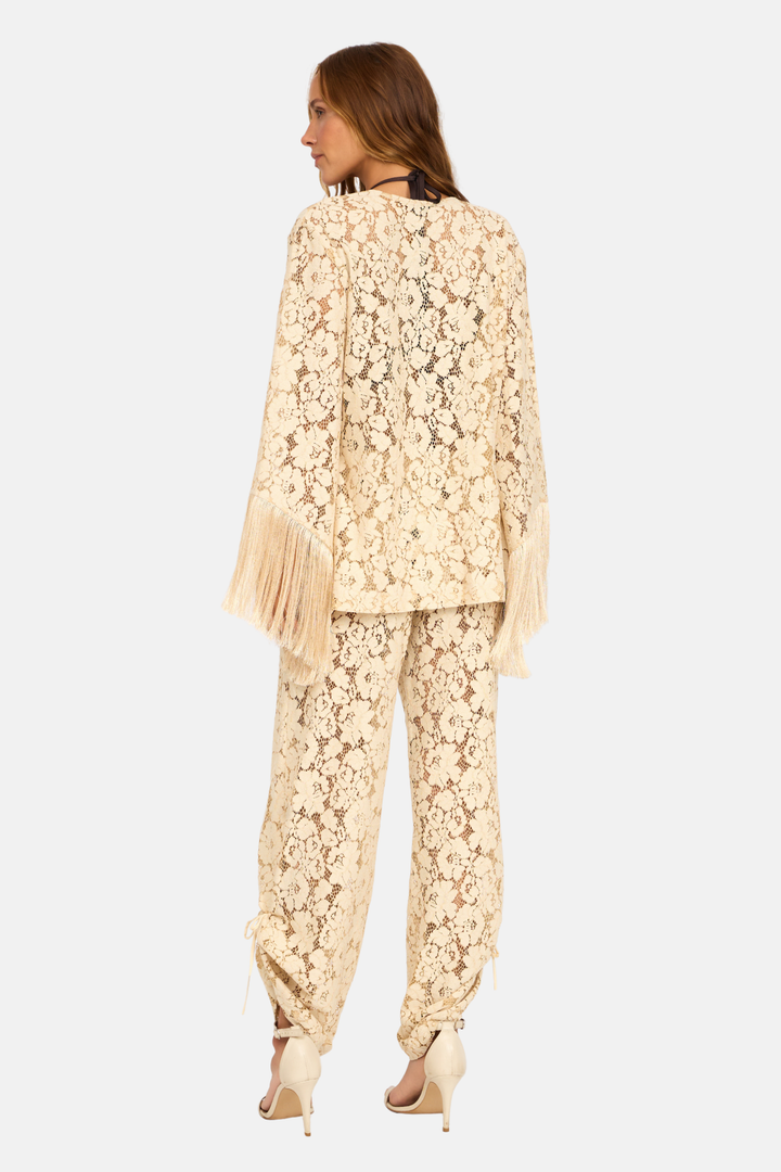 Conjunto Blusa Kimono Renda Guipure Franja com Calça Longa Renda Guipure Franja Beige