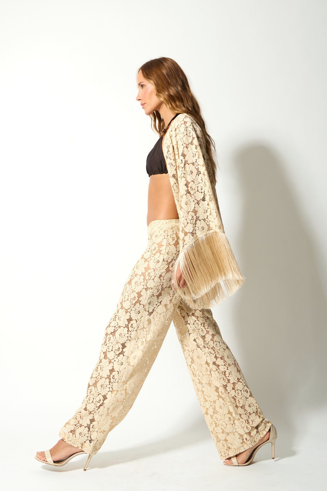 Conjunto Blusa Kimono Renda Guipure Franja com Calça Longa Renda Guipure Franja Beige