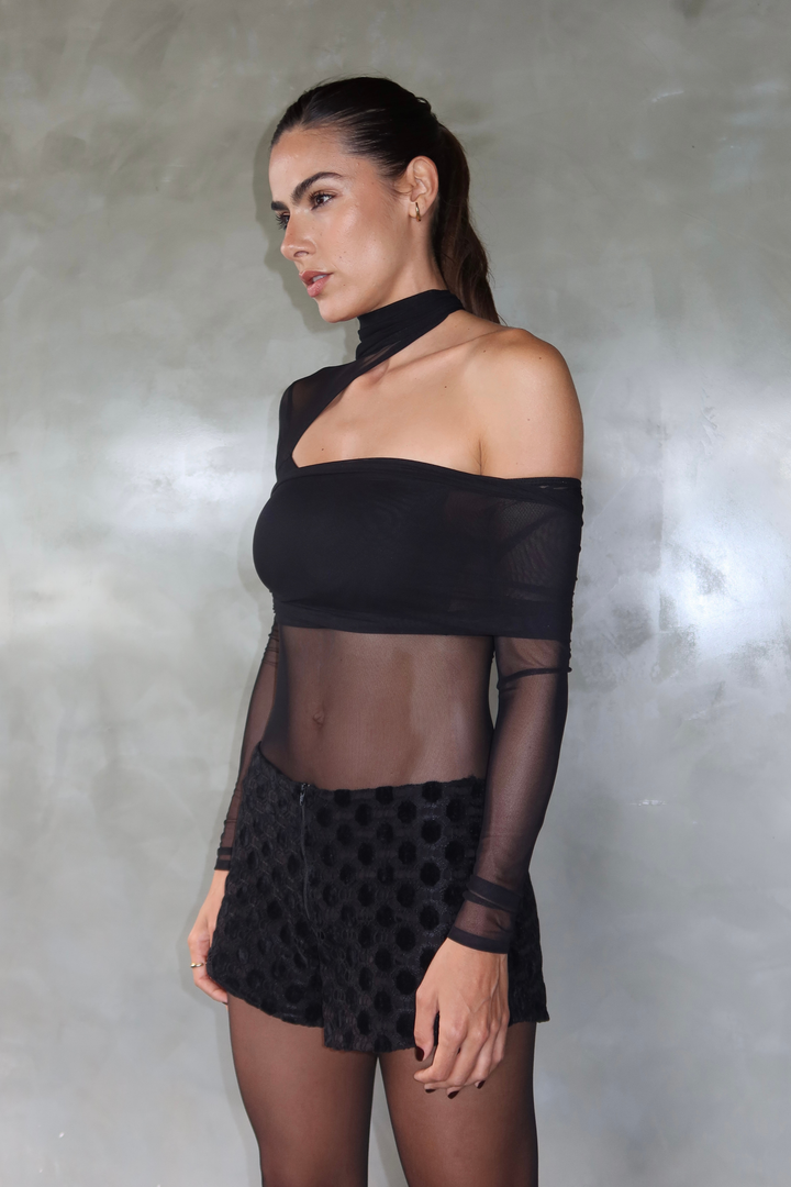 Body Core Recortes Manga Longa Tule