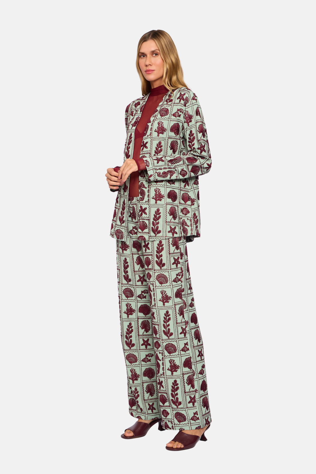 Calça Longa Marítima Reta Estampa Bordada Marsala e Verde
